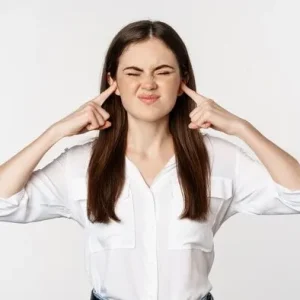 kulakta dolgunluk hissi